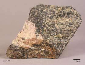 Leucophoenicite