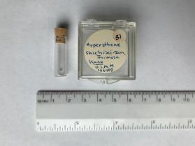 Hypersthene (orthopyroxene group)
