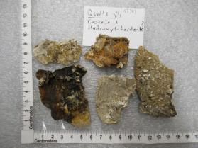 quartz xls, cookeite + hydroxyl-herderite