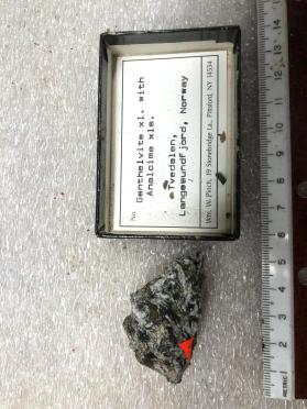 Genthelvite xl. with analcime xls