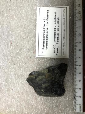 Parapierrotite xl. Crossections in Quartz