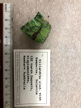 Gillardite xled. With Gaspeite, Selenite