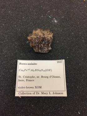 Ferroaxinite
