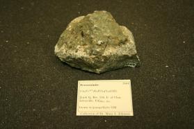 Ferroaxinite