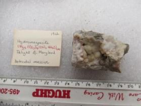 Hydromagnesite