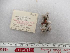 Hemimorphite, Dolomite