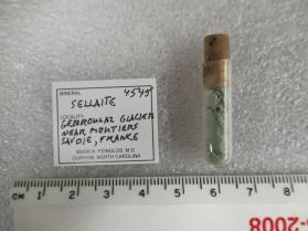 Sellaite
