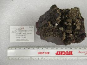 Siderite with Stilpnomelane