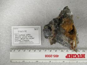 Stolzite