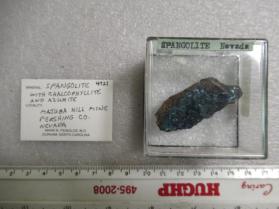 Spangolite with Chalcophyllite