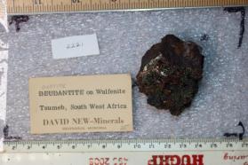 Duftite On Wulfenite