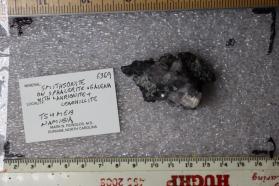 Smithsonite with Laurionite, Leadhillite