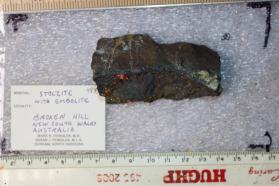 Stolzite with Embolite