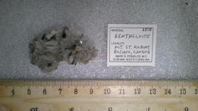 Genthelvite