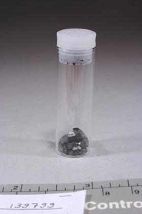 Ferrowodginite