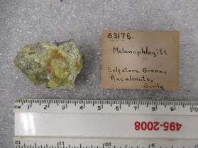Melanophlogite