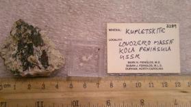 Kupletskite (2 pieces)