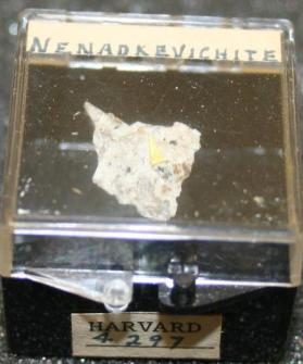 Nenadkevichite