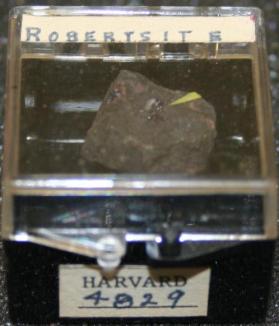 Robertsite