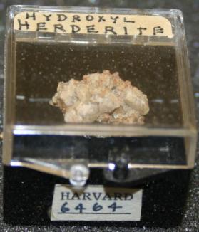 Hydroxylherderite