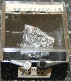 Labuntsovite
