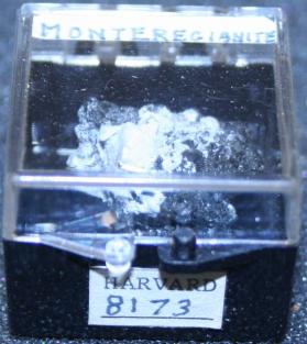 Monteregianite-(Y)
