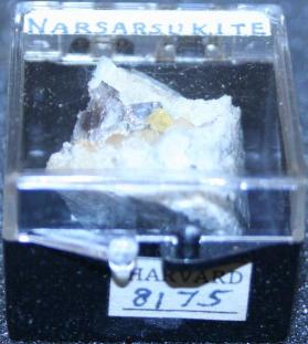 Narsarsukite