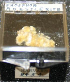 Phosphorrösslerite