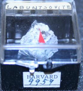 Labuntsovite