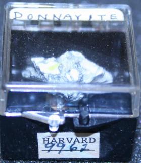 Donnayite-(Y)