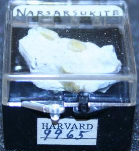 Narsarsukite