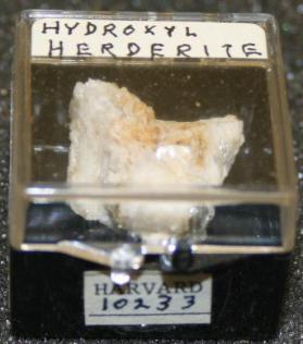 Hydroxylherderite