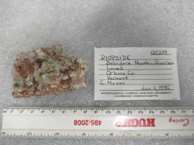 DIOPSIDE with Grossu and Prehnitear