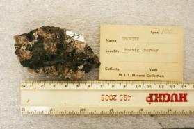 Thorite in matrix with Aegirine and Feldspar