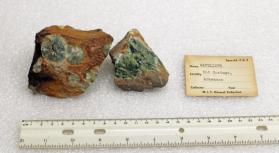 Wavellite, radiating on matrix