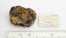Bindheimite with Geothite and other minerals