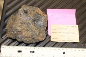 Cubanite var. "Chalmersite" in Schist