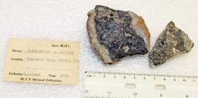 Stibarsen (Allemontite)